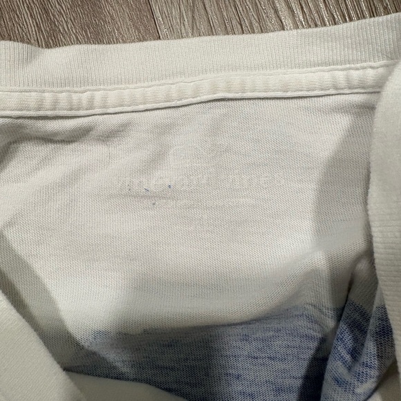 Vineyard Vines Men's White Long Sleeve Tee with Blue Logo - Picture 3 of 7